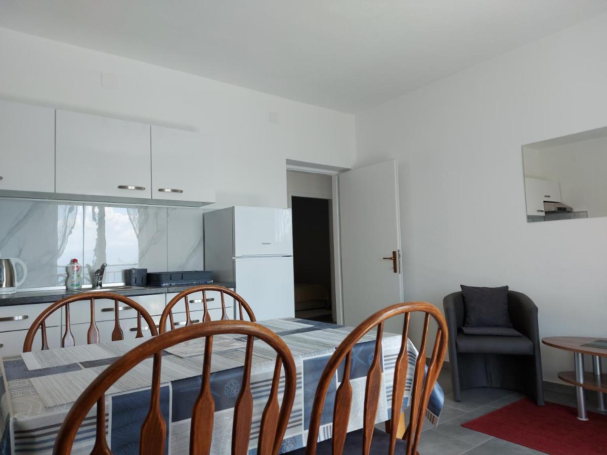 Apartmani Mare Novi Vinodolski Exterior photo