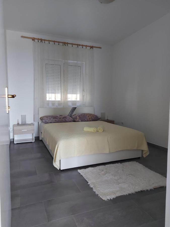 Apartmani Mare Novi Vinodolski Exterior photo
